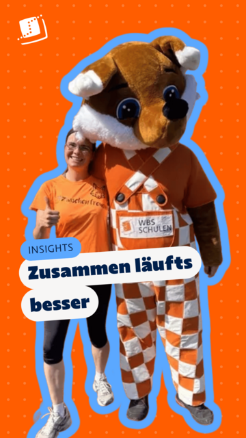 Sportlerin steht neben einem Fuchsmaskottchen vor orangefarbenem Hintergrund. Text im Bild: „INSIGHTS – Zusammenen läuffts besser“.