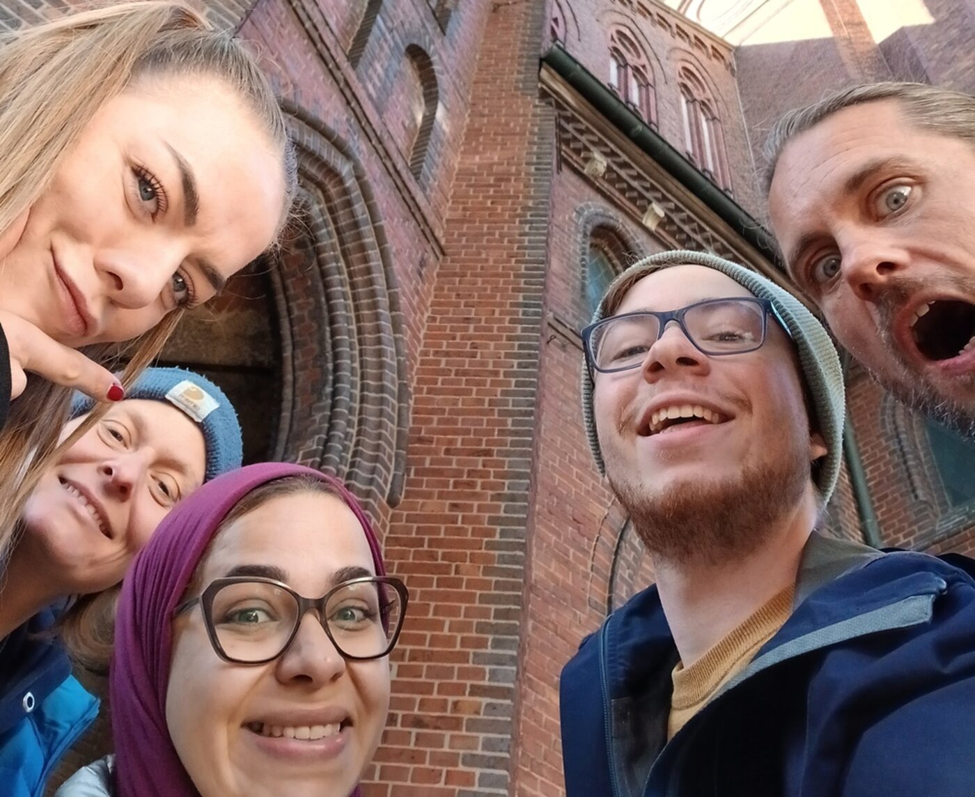 Gruppen-Selfie von vier lachenden Auszubildenden der WBS SCHULEN Oldenburg während der "Vielfaltstage"